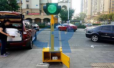 solar traffic light